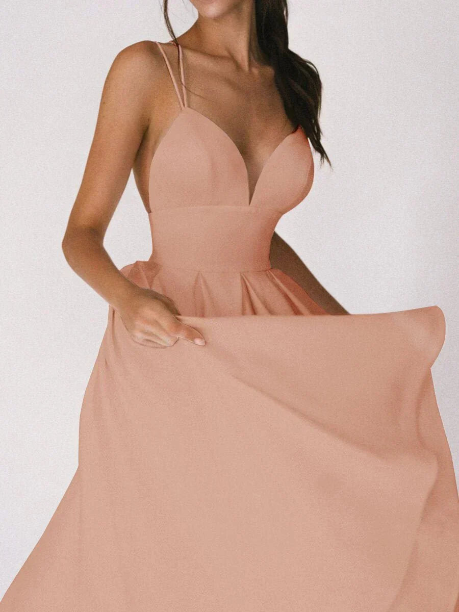 Elara - Graceful Minimalist Dress