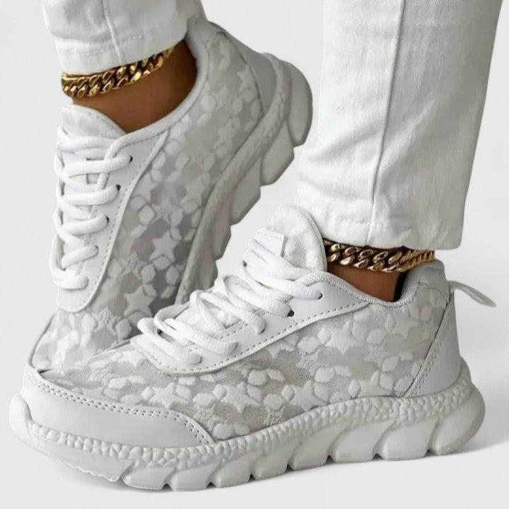 Annie | Cozy Sneakers
