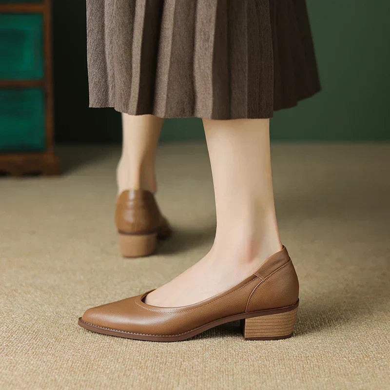 Annie | Mid Heeled Shoes.