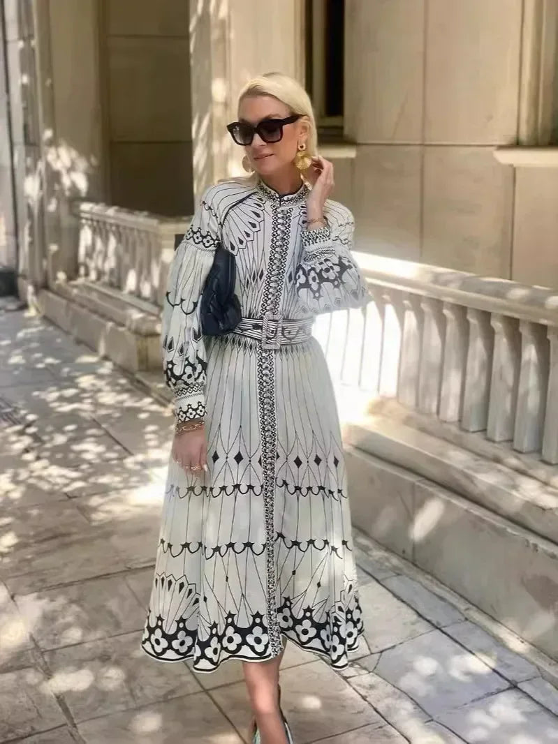 Mirabel - Elegant Retro Pattern Print A-Line Dress