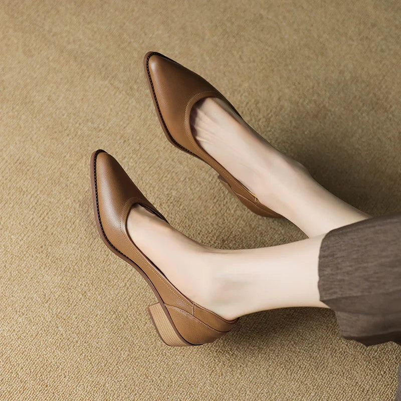 Annie | Mid Heeled Shoes.