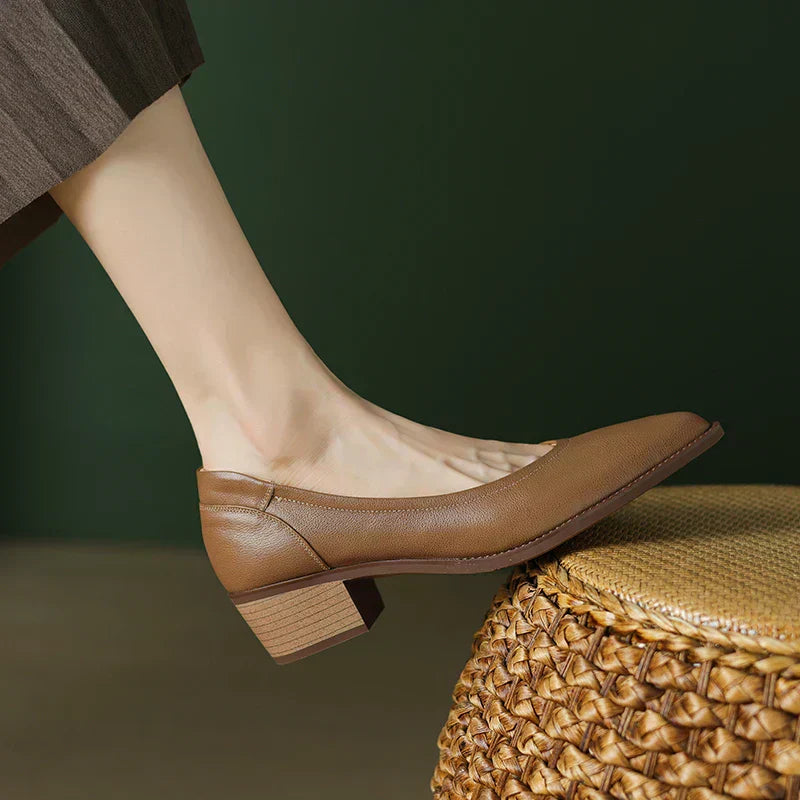 Annie | Mid Heeled Shoes.