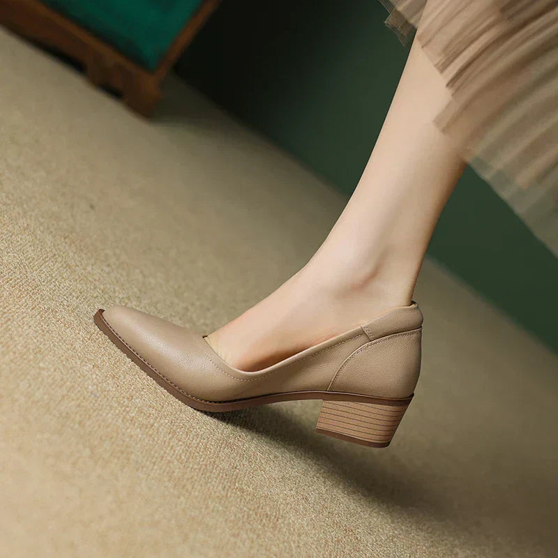 Annie | Mid Heeled Shoes.