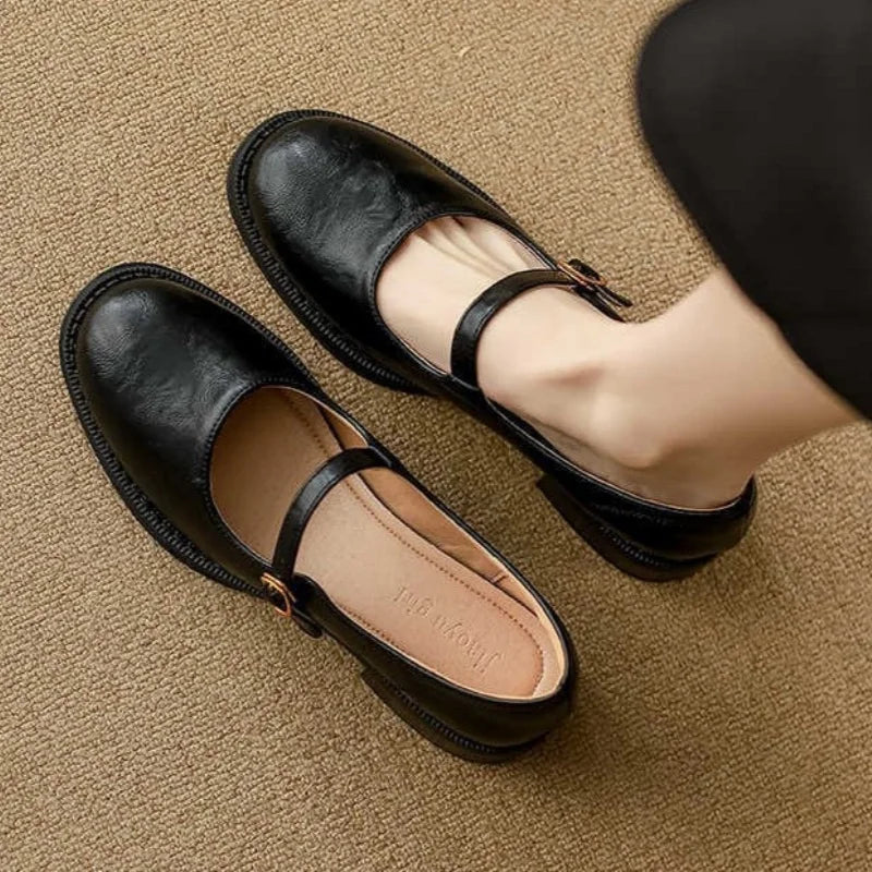 Annie | Classic Comfort Mary Janes Made of Leather