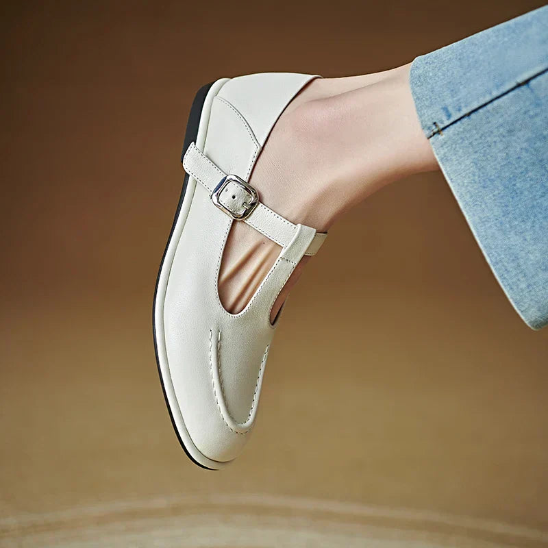 Annie | Low Heeled Pumps